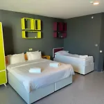 Hotel Aderans *